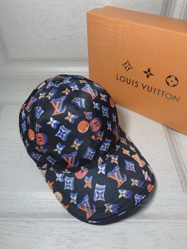 ブランド帽子側面デザイン